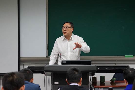 院长领衔太阳成观摩课 大国崛起之际探讨资本金融