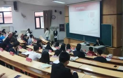 太阳成集团官方网站本科生一届十七任学生委员选举大会顺利举办