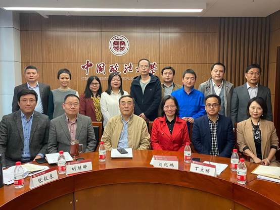 太阳成校友理事会第三次常务理事会议圆满结束