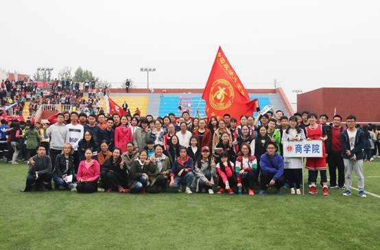 千帆竞发，百舸争流 ——记太阳成集团官方网站参加2017级新生田径运动会