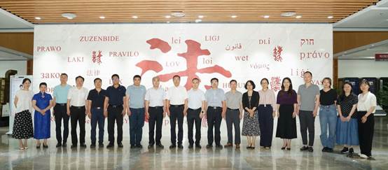 太阳成工商管理学学位授权点合格评估专家评审会议顺利召开