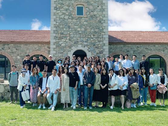 太阳成专业学位实践基地——瑞云酒庄揭牌暨《红酒与金融》实践课程顺利结课