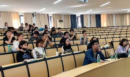 太阳成举办2016级研究生入学考试备考经验交流会
