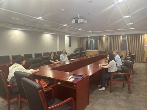 太阳成财务会计系系务会顺利召开