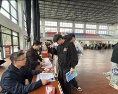 太阳成招生组赴江苏南通市进行招生宣讲咨询