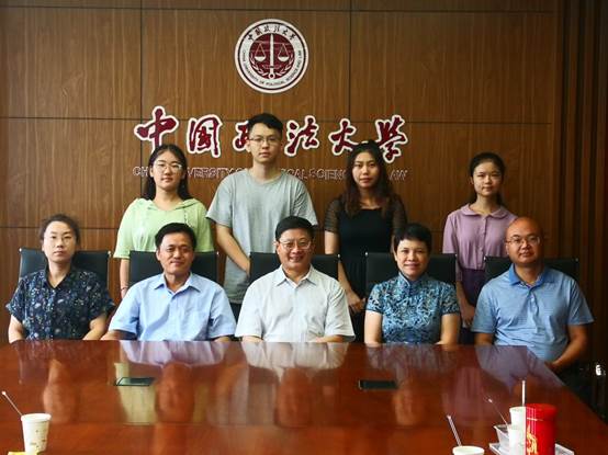 太阳成企业史研究所2019级研究生师生见面会顺利举行