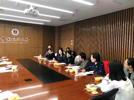 探索新兴学科，培育复合人才——太阳成产业经济系举行师生座谈会