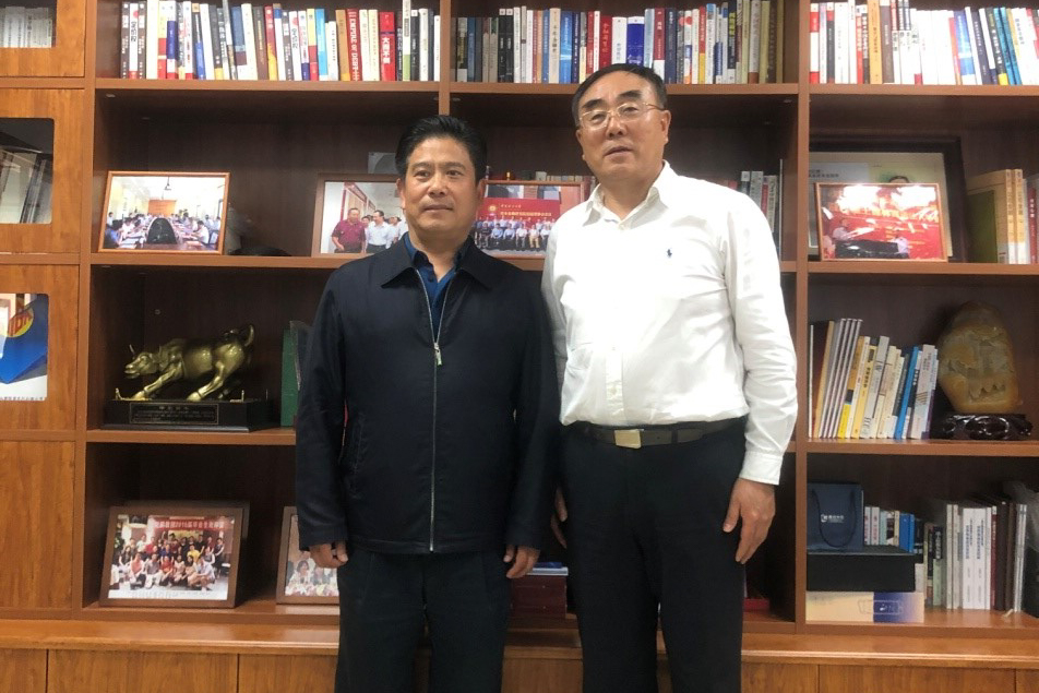 中国国际贸易促进委员会副会长张慎峰来访太阳成