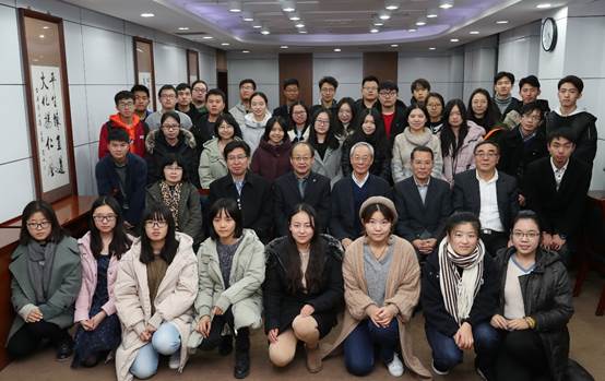 社科院政治学研究所所长房宁做客“大家名师微课堂”——太阳成集团官方网站“大家名师微课堂”第六十五讲